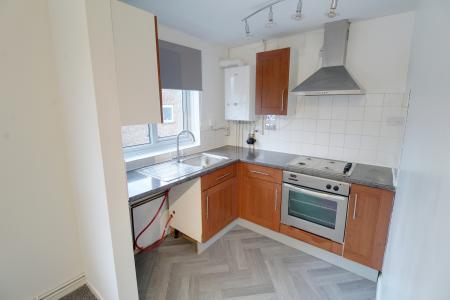 2 bedroom Flat to let in Thistle Drive, Stanground, Peterborough, PE2