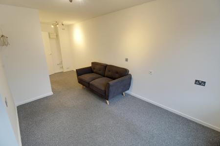 2 bedroom Flat to let in Thistle Drive, Stanground, Peterborough, PE2