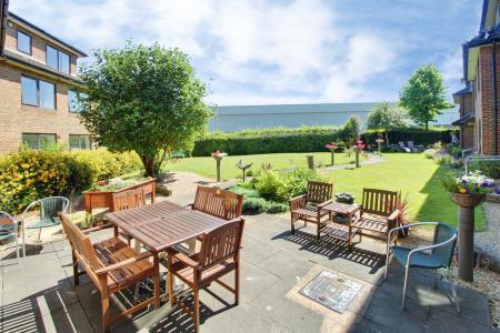 1 bedroom Flat to let in Bushfield, Orton Goldhay, Peterborough, PE2