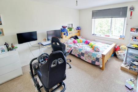 3 bedroom Maisonette for sale in Benland, Bretton, Peterborough, PE3