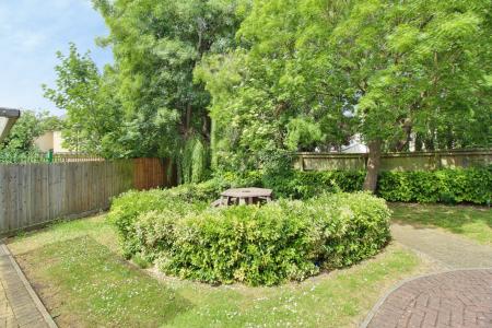 1 bedroom Flat to let in Appleyard, Stanground, Peterborough, PE2