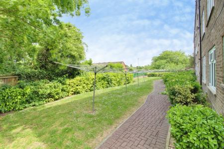 1 bedroom Flat to let in Appleyard, Stanground, Peterborough, PE2