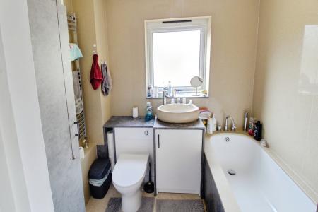 1 bedroom Flat to let in Appleyard, Stanground, Peterborough, PE2