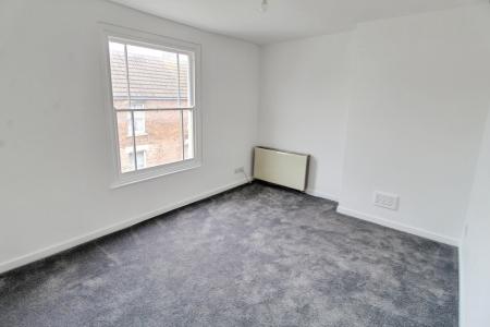 1 bedroom Flat to let in South Street, Crowland, PE6