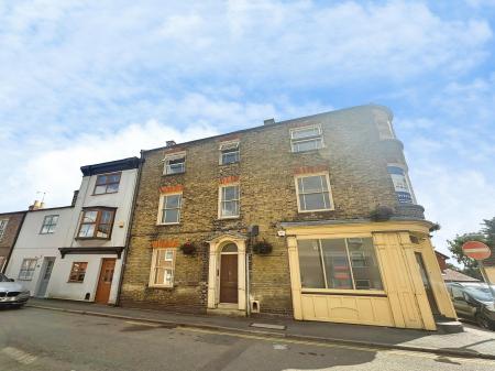 1 bedroom Flat to let in South Street, Crowland, PE6