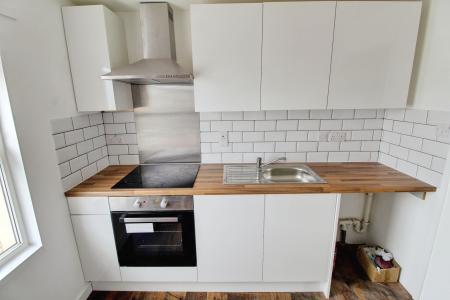 1 bedroom Flat to let in South Street, Crowland, PE6