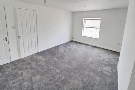 1 bedroom Flat to let in South Street, Crowland, PE6