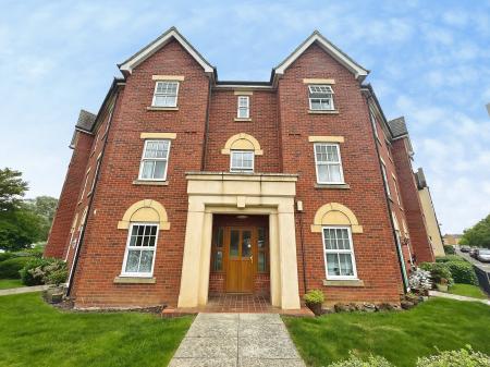 2 bedroom Flat for sale in East Water Crescent, Hampton Vale, Peterborough, PE7