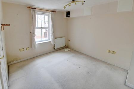 2 bedroom Flat for sale in East Water Crescent, Hampton Vale, Peterborough, PE7
