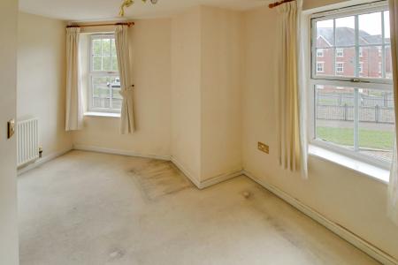 2 bedroom Flat for sale in East Water Crescent, Hampton Vale, Peterborough, PE7