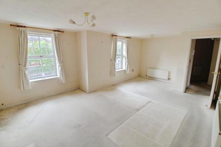 2 bedroom Flat for sale in East Water Crescent, Hampton Vale, Peterborough, PE7