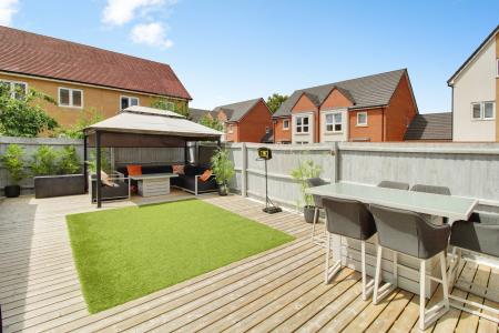 4 bedroom Terraced House for sale in Chapman Avenue, West Town, Peterborough, PE3