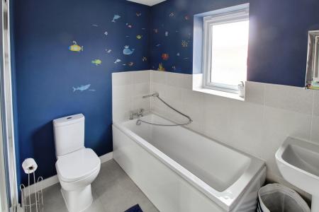 4 bedroom Terraced House for sale in Chapman Avenue, West Town, Peterborough, PE3