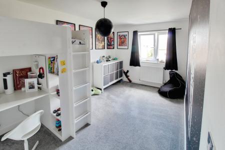 4 bedroom Terraced House for sale in Chapman Avenue, West Town, Peterborough, PE3