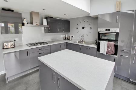 4 bedroom Terraced House for sale in Chapman Avenue, West Town, Peterborough, PE3