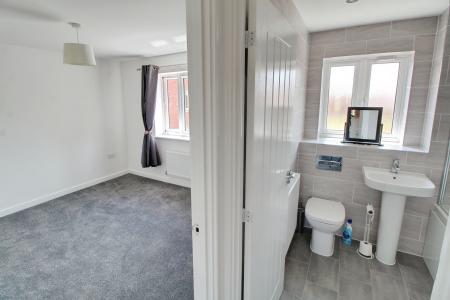 3 bedroom Semi-detached house to let in Mallard Street, Bourne, PE10