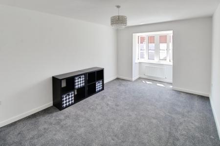 3 bedroom Semi-detached house to let in Mallard Street, Bourne, PE10