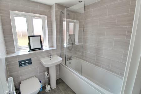 3 bedroom Semi-detached house to let in Mallard Street, Bourne, PE10