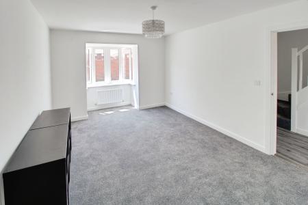 3 bedroom Semi-detached house to let in Mallard Street, Bourne, PE10