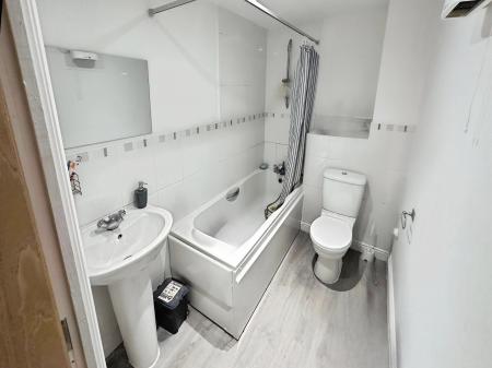 2 bedroom Flat to let in Fellowes Road, Fletton, Peterborough, PE2