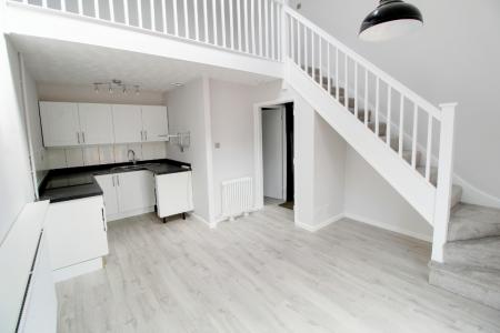 1 bedroom Terraced House to let in Delapre Court, Peterborough, PE6
