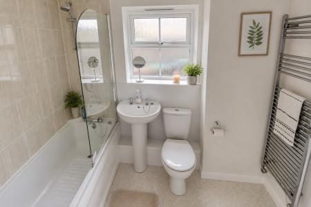2 bedroom Maisonette to let in Verde Close, Eye, PE6