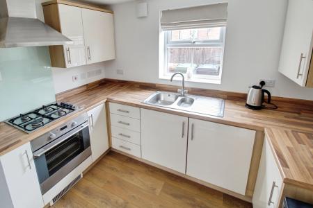 2 bedroom Maisonette to let in Verde Close, Eye, PE6