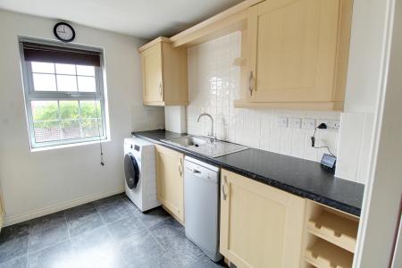 3 bedroom Flat to let in Barley Mews, Woodston, Peterborough, PE2