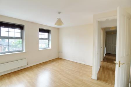 3 bedroom Flat to let in Barley Mews, Woodston, Peterborough, PE2