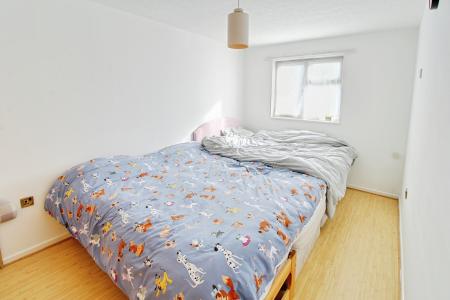 3 bedroom End of terrace house to let in Middleton, South Bretton, Peterborough, PE3