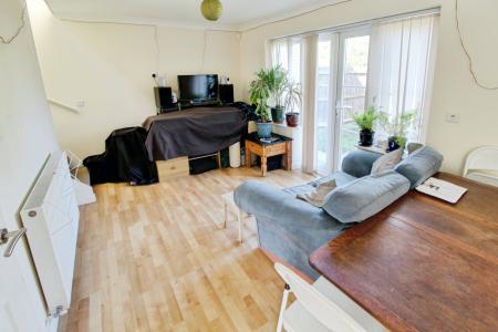 2 bedroom Semi-detached house to let in Sayers Crescent, Wisbech St Mary, PE13