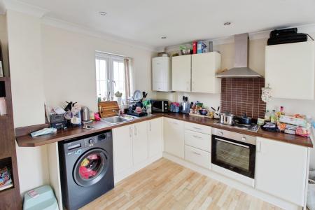 2 bedroom Semi-detached house to let in Sayers Crescent, Wisbech St Mary, PE13