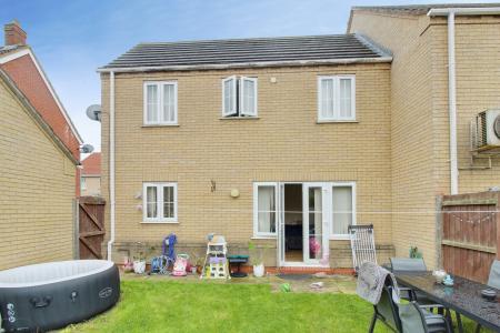 2 bedroom Semi-detached house to let in Sayers Crescent, Wisbech St Mary, PE13