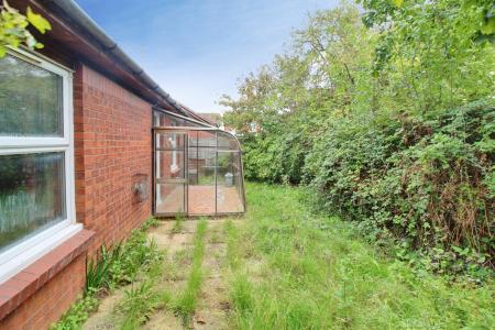 2 bedroom Bungalow for sale in Middle Pastures, Werrington, Peterborough, PE4