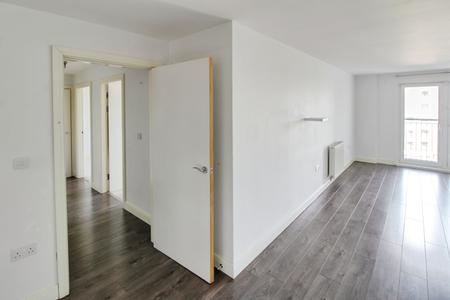 2 bedroom Flat to let in Hawksbill Way, Fletton, Peterborough, PE2