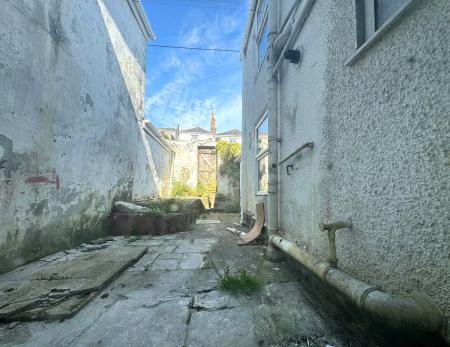 4 bedroom Terraced House for sale in Clarence Place, Plymouth, PL2