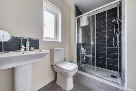 4 bedroom Semi-detached house for sale in Jodel Close