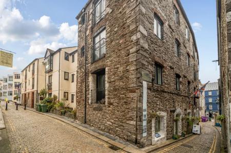 1 bedroom Flat for sale in The Barbican