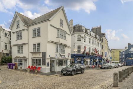 1 bedroom Flat for sale in The Barbican