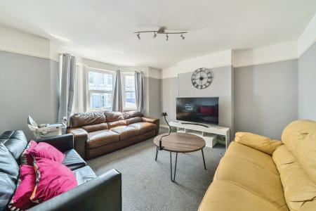 1 bedroom Flat for sale in Barton Avenue, Keyham, Plymouth, PL2