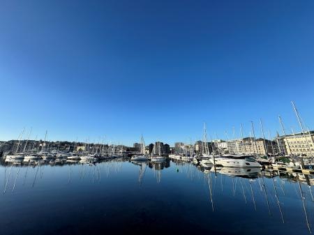 2 bedroom Flat for sale in East Quay House