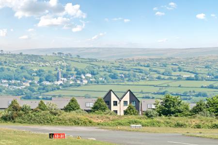 5 bedroom Semi-detached house for sale in Runway Road, Derriford, Plymouth, PL6