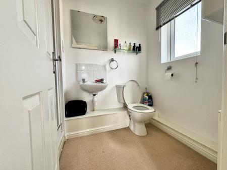 2 bedroom Flat to let in Tovey Crescent, Manadon Park, Plymouth, PL5