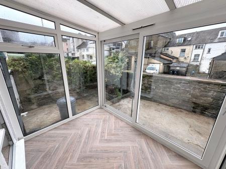 3 bedroom Terraced House to let in Chapel Street, Callington, PL17