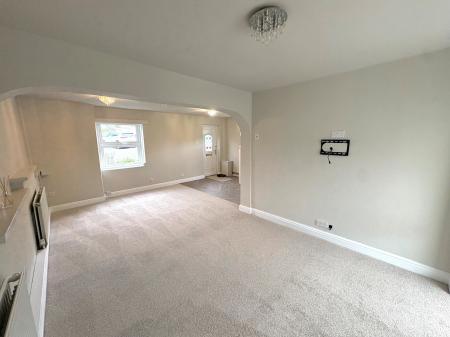 3 bedroom Terraced House to let in Chapel Street, Callington, PL17