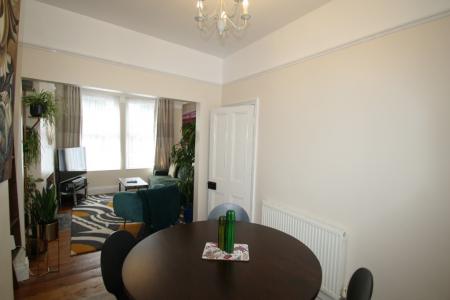 2 bedroom Terraced House to let in Lanhydrock Road, St. Judes, Plymouth, PL4