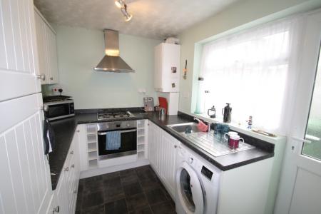 2 bedroom Terraced House to let in Lanhydrock Road, St. Judes, Plymouth, PL4