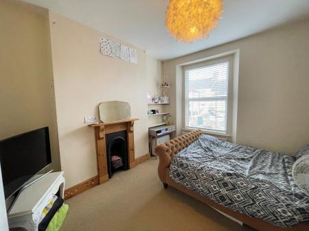 3 bedroom Terraced House to let in Sea View Avenue, Lipson, Plymouth, PL4