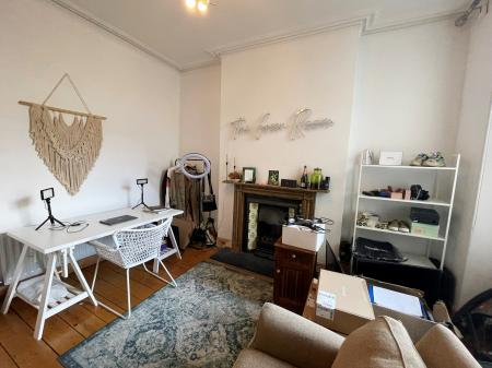 3 bedroom Terraced House to let in Sea View Avenue, Lipson, Plymouth, PL4