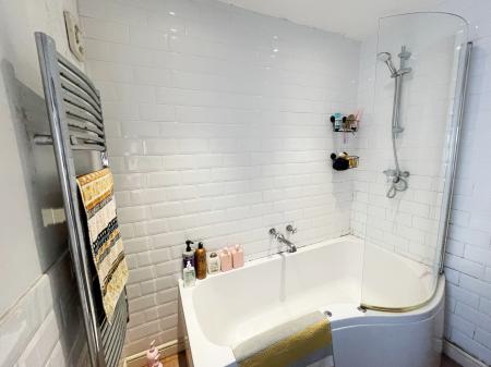 3 bedroom Terraced House to let in Sea View Avenue, Lipson, Plymouth, PL4